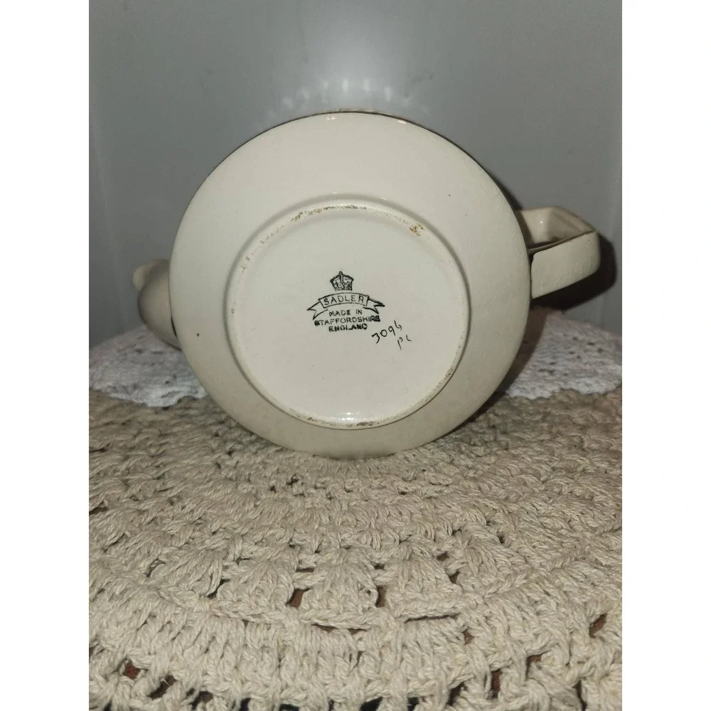 Antique 1950's Sadler Gold Filigree Ceramic Teapot with Lid Regency Style